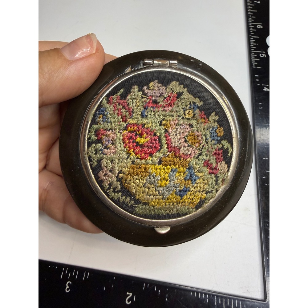 Vintage Petit Point Floral Embroidery Round Compact Mirror Powder Case
